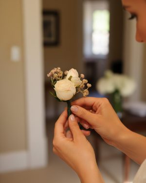 Sophia Buttonhole To Keep