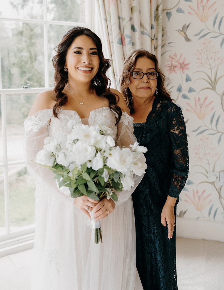 Alison Bridal Party Flowers